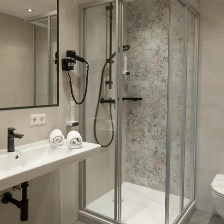 מלון & Der Stieglerhof 3*