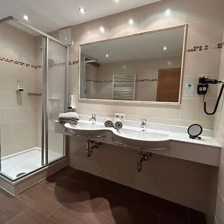 & Der Stieglerhof מלון