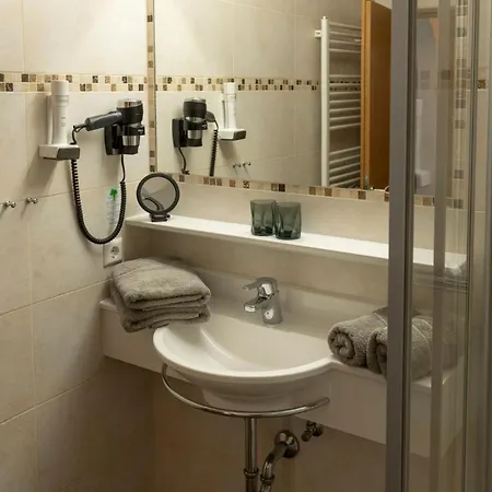 מלון & Der Stieglerhof רדשטאדט